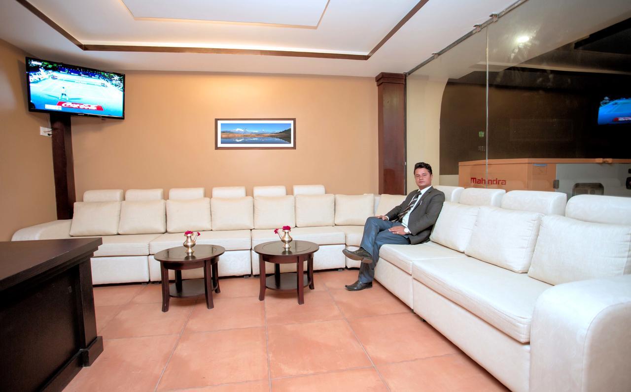 Hotel City Park Pokhara Kültér fotó