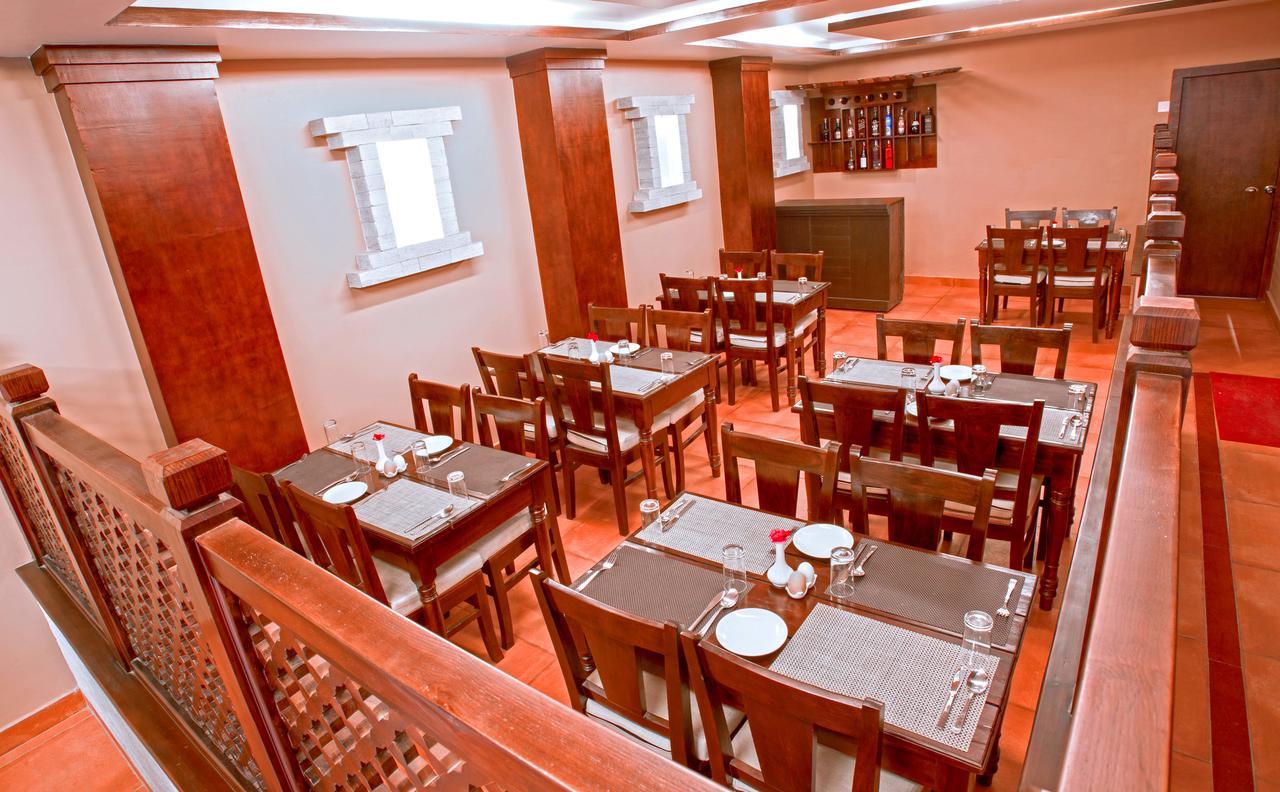 Hotel City Park Pokhara Kültér fotó